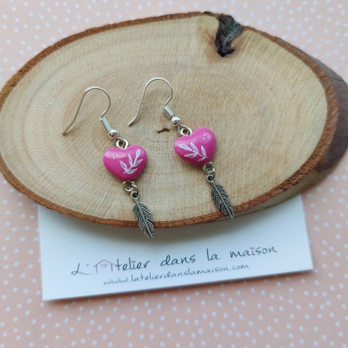 boucles d'oreilles coeurs roses