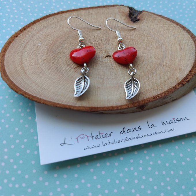 boucles d'oreilles coeurs rouges et noirs