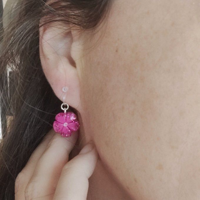 boucles sans trous portées fleur rose