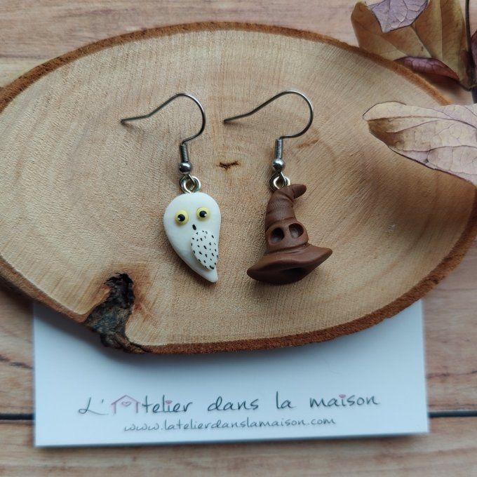 Boucles d'oreilles asymétriques inspiration Hedwige et choixpeau