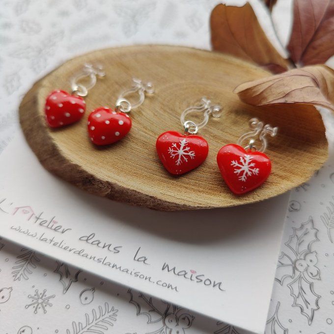 Boucles d'oreilles sans perçage coeurs rouges de Noël