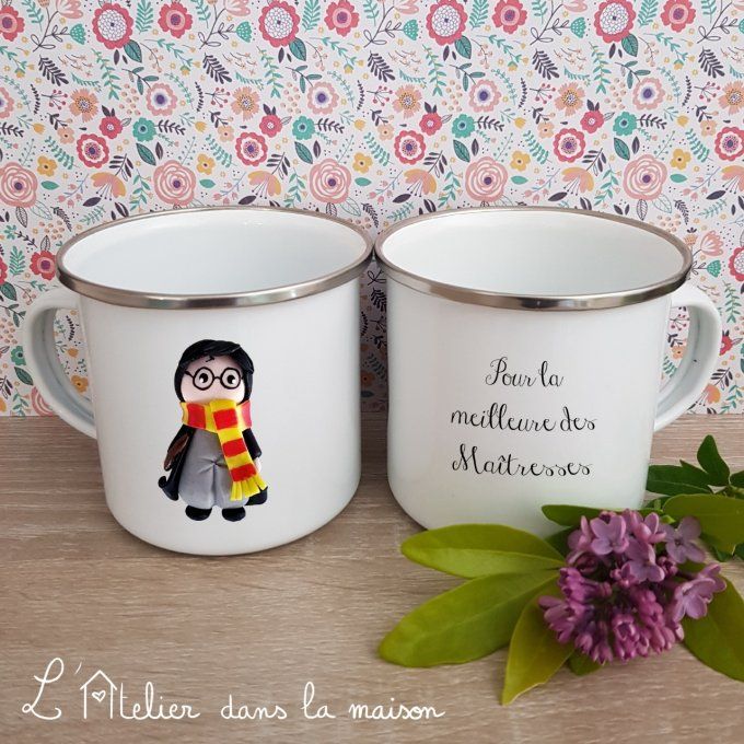 tasse en métal maitresse inspiration Harry