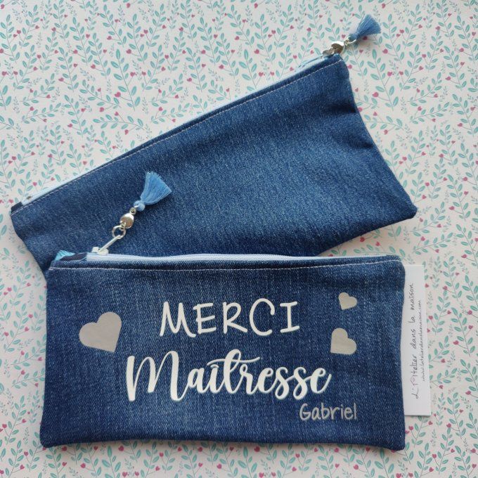 trousse cadeau maitresse personnalisable